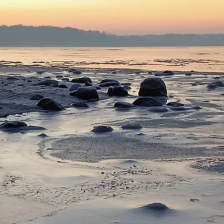 Blaue Sonne Devin Feriehus Stralsund